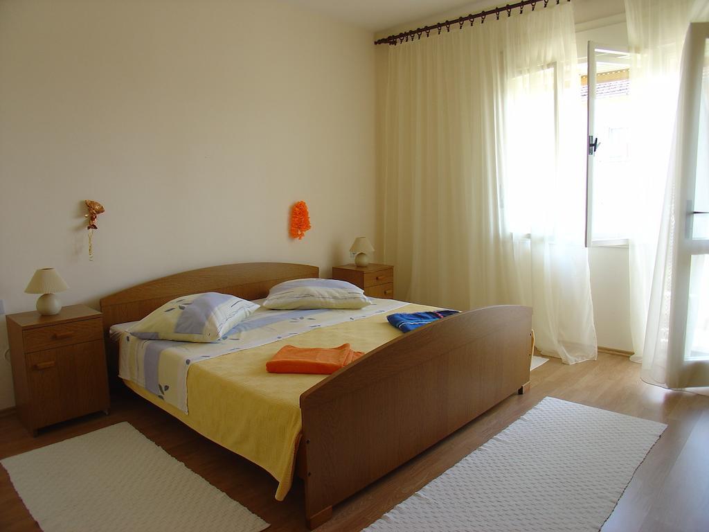 Apartment Tomy Trogir Room photo