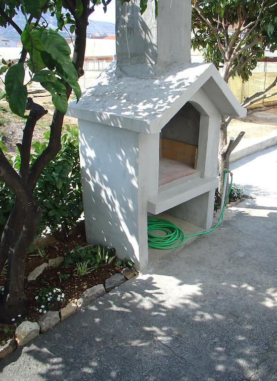 Apartment Tomy Trogir Exterior photo